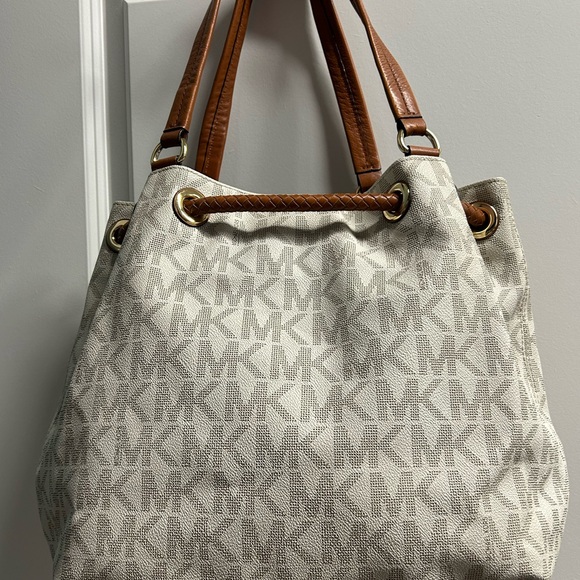 Michael Kors Jet Set Gathered Large Tote EEUC - Picture 5 of 10